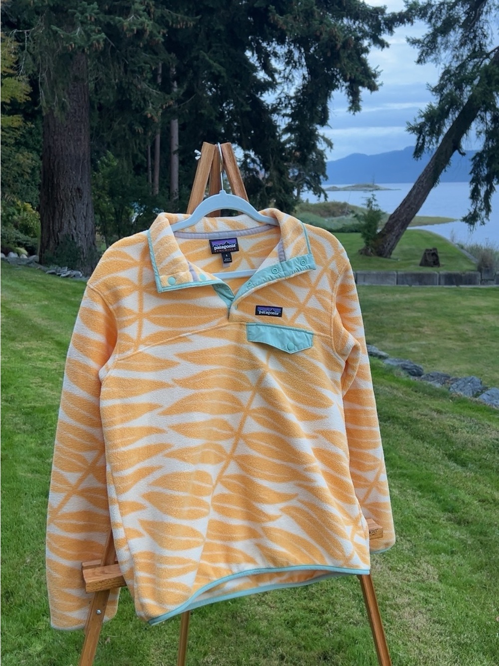 Patagonia Men’s Yellow & Aqua Patterned Zip-Up Fleece